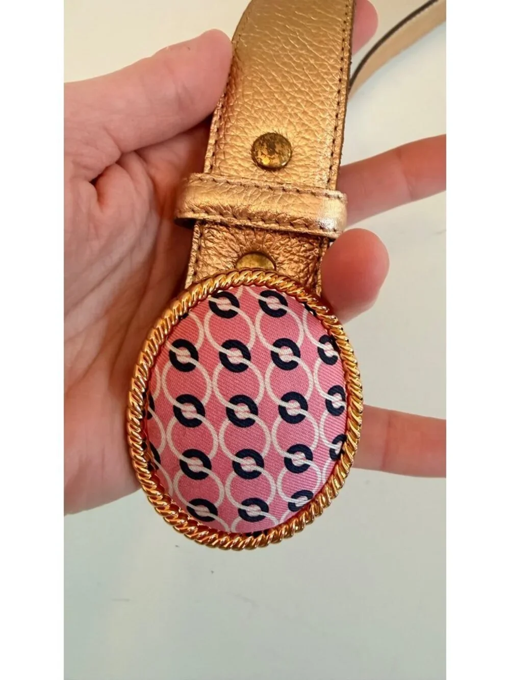 Vineyard Vines Gold Leather Belt With Pink & Navy Fabric Buckle Size L